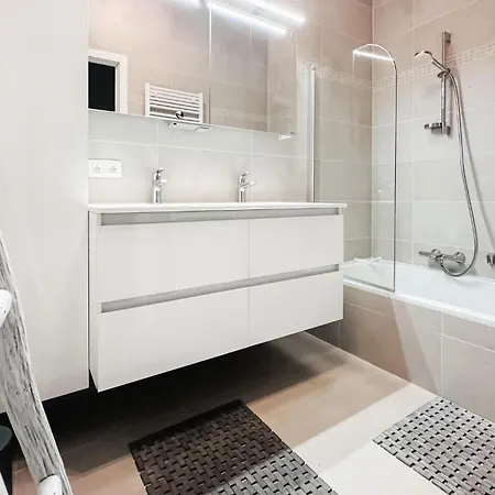 Awesome In With Wifi * オステンド